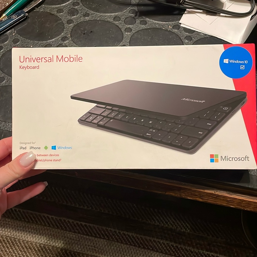 Microsoft Universal Mobile Keyboard for iPad iPhone android windows